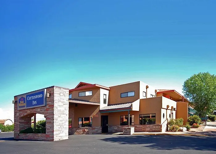 Hotel Western 3*