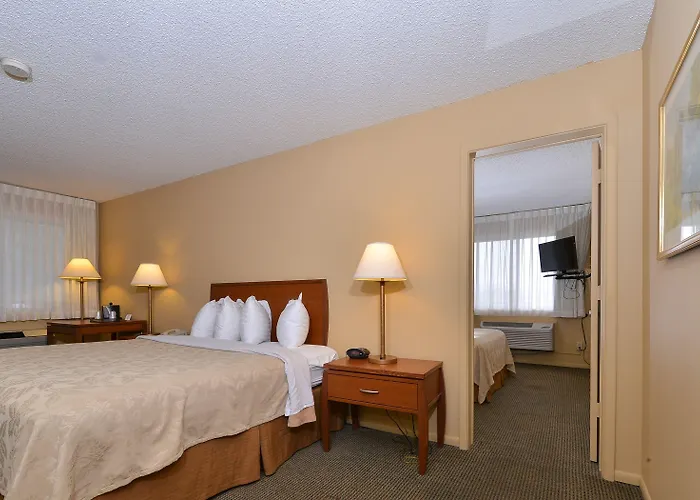Hotel Western Cottonwood