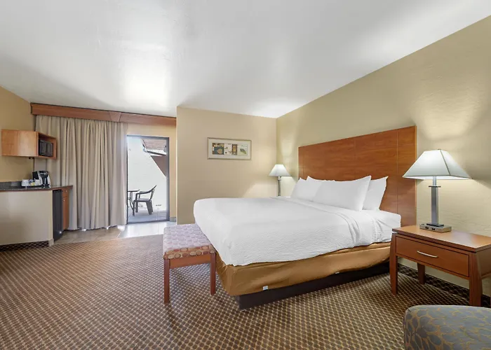 Western Hotel 3*